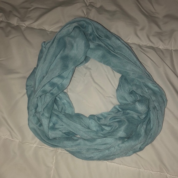 scarf - Picture 1 of 4